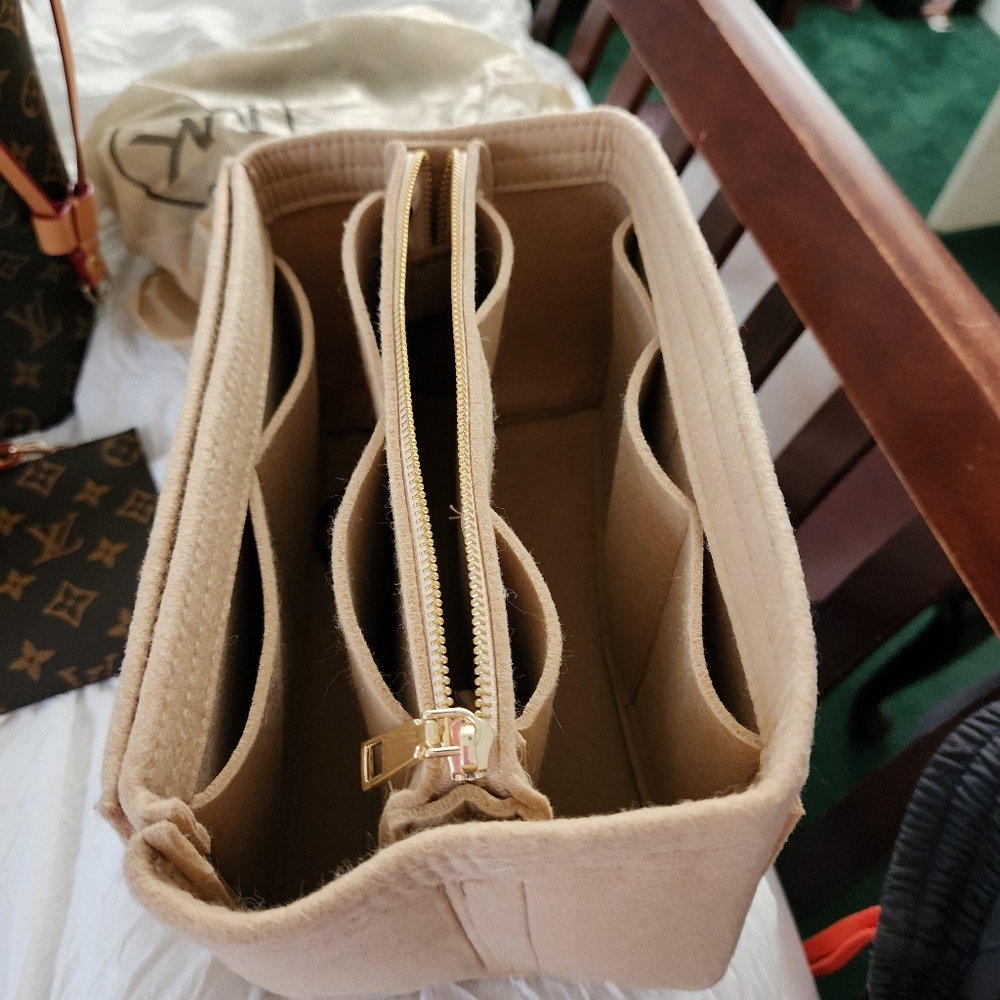 Organizer for any tote bag